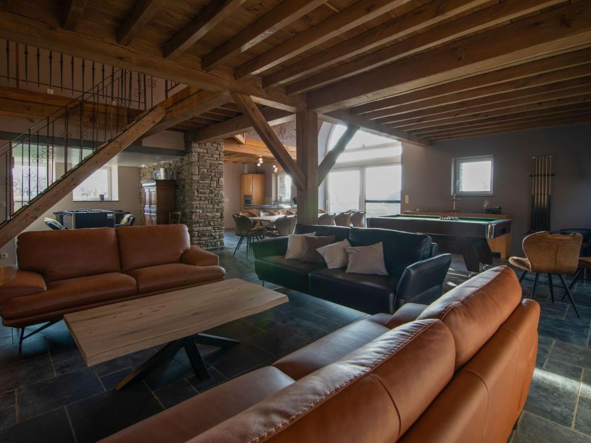 Very Spacious House With Sauna Spa And Countryside Views ゴウブー エクステリア 写真