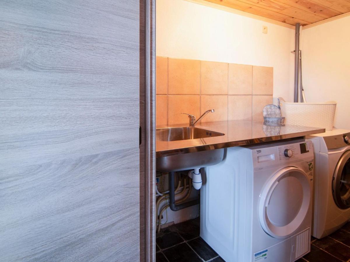 Very Spacious House With Sauna Spa And Countryside Views ゴウブー エクステリア 写真