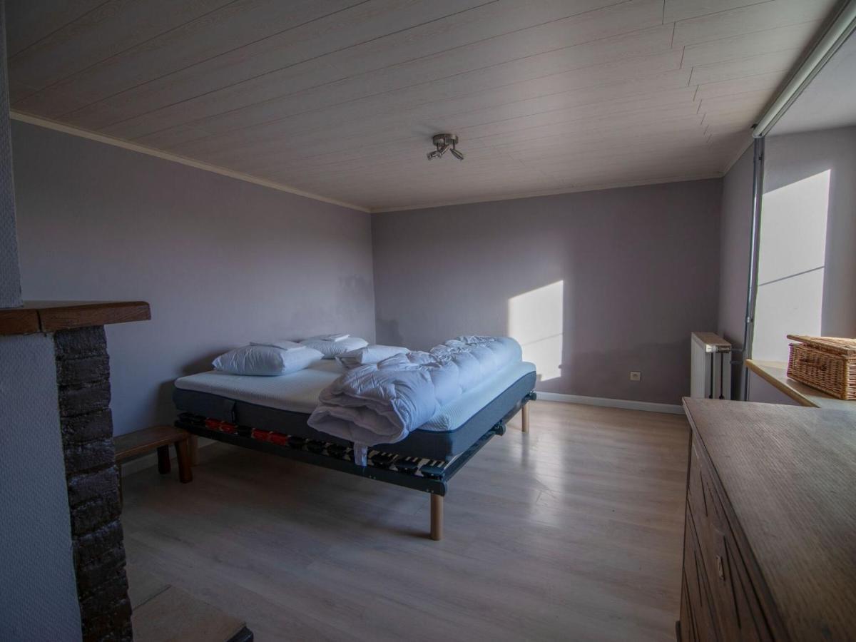 Very Spacious House With Sauna Spa And Countryside Views ゴウブー エクステリア 写真