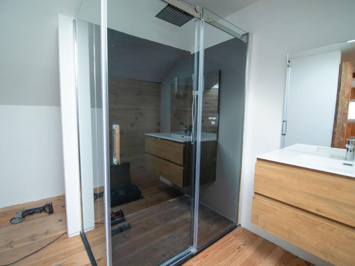 Very Spacious House With Sauna Spa And Countryside Views ゴウブー エクステリア 写真