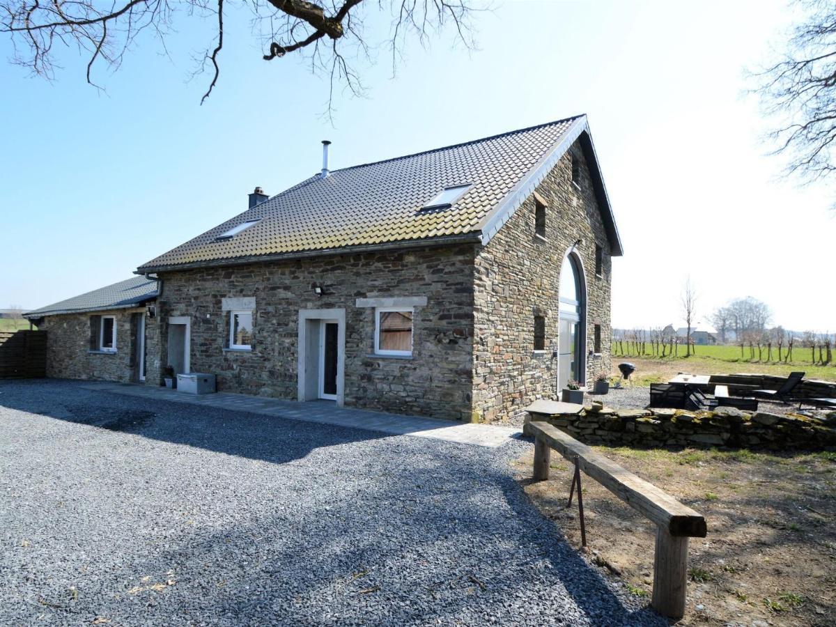 Very Spacious House With Sauna Spa And Countryside Views ゴウブー エクステリア 写真