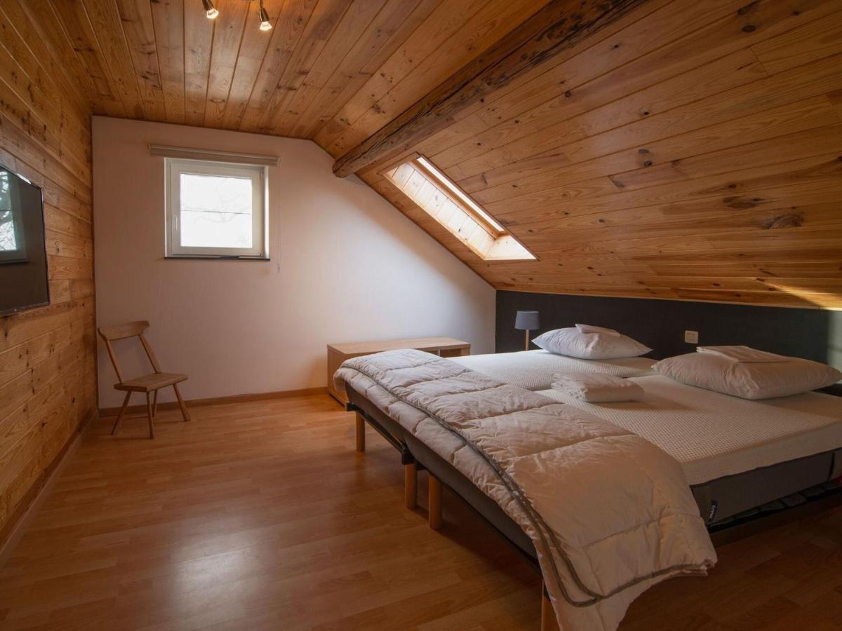 Very Spacious House With Sauna Spa And Countryside Views ゴウブー エクステリア 写真